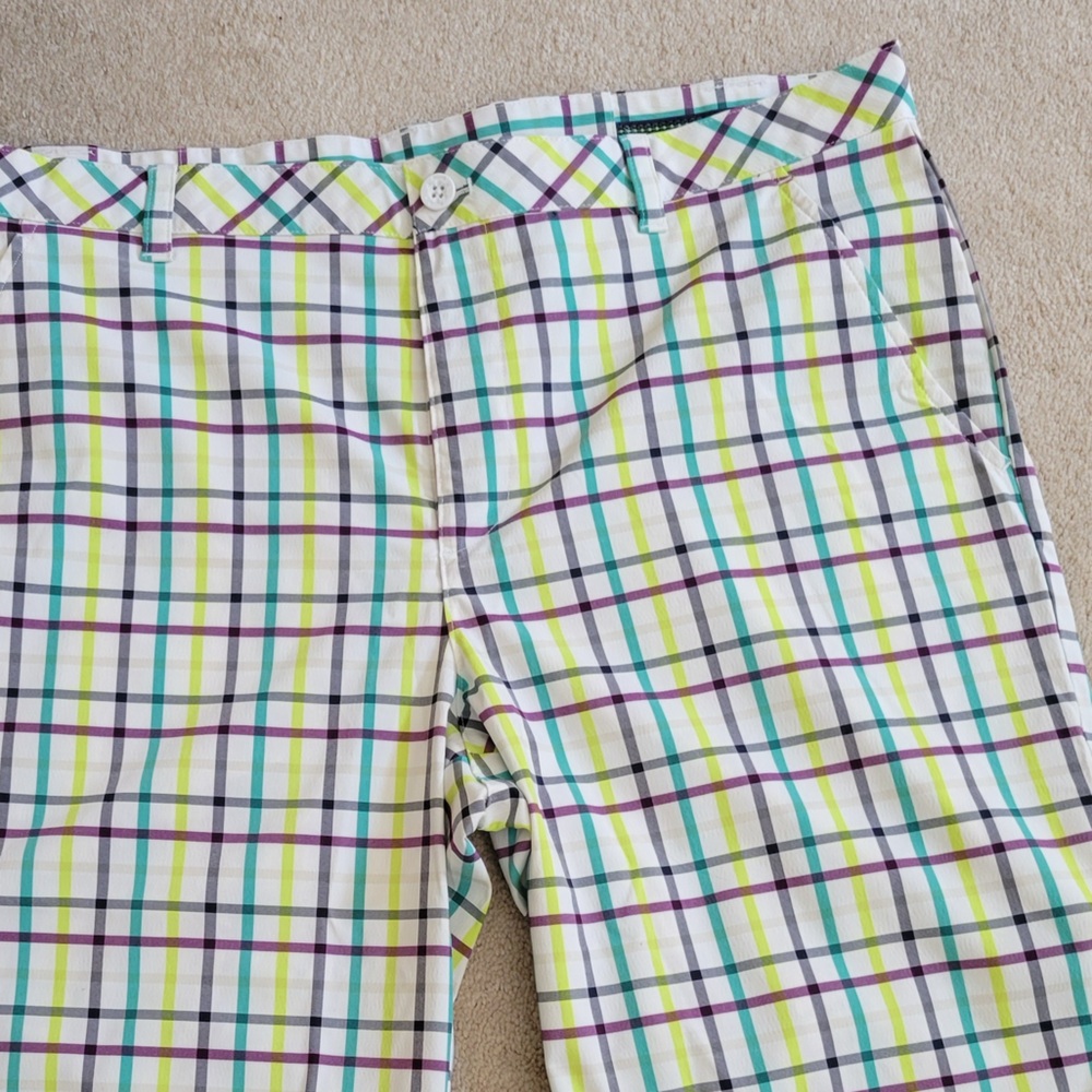 Izod Multicolor Plaid Golf Shorts